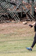 JENNIFER GARNER Walks Her Dog Out in Los Angeles 04/04/2016
