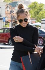 JENNIFER LOPEZ Out and About in Calabasas 04/25/2016