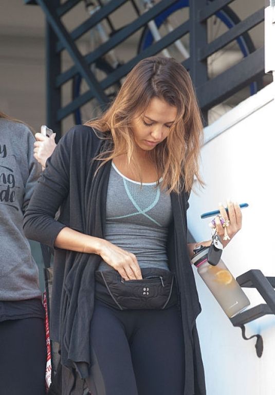JESSICA ALBA at a Gym in Los Angeles 04/03/2016. 
