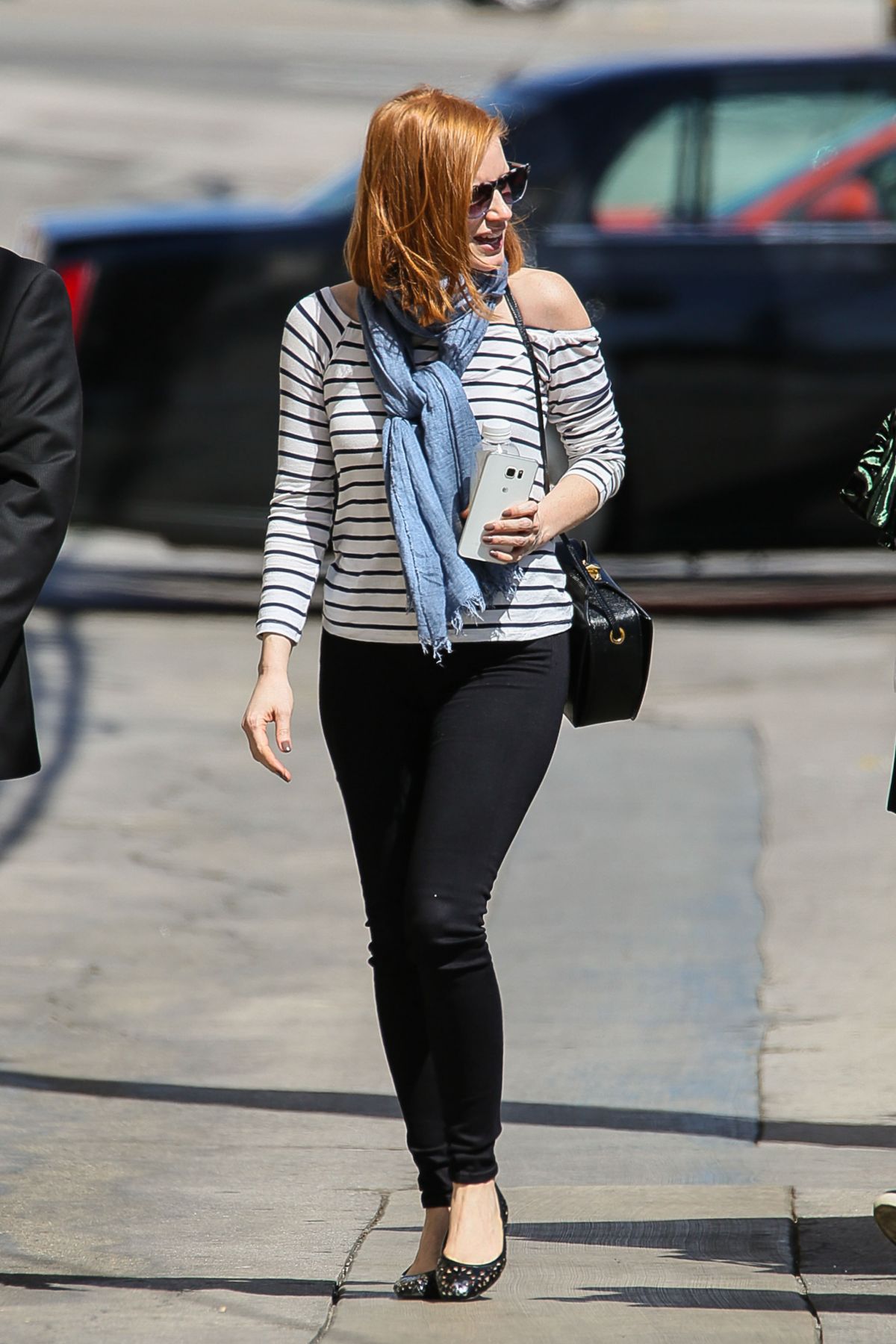 jessica-chastain-arrives-and-leaves-jimmy-kimmel-live-in-hollywood-04-20-10...