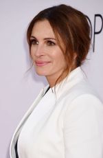 JULIA ROBERTS Arrives at ‘Mother’s Day’ Premiere in Los Angeles 04/13/2016