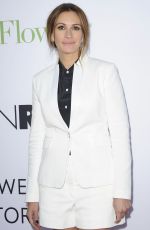 JULIA ROBERTS Arrives at ‘Mother’s Day’ Premiere in Los Angeles 04/13/2016