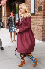 KATE HUDSON Heading to 