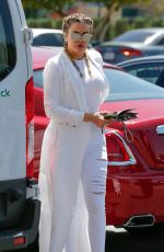 KHLOE KARDASHIAN Out and About in Calabasas 04/18/2016