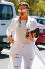 KHLOE KARDASHIAN Out and About in Calabasas 04/18/2016