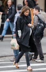 Pregnant KERI RUSSEL Out and About in Manhattan 03/19/2016