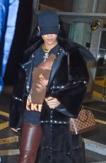 RIHANNA Leaves a Dentist
