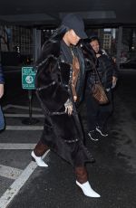RIHANNA Leaves a Dentist