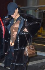 RIHANNA Leaves a Dentist