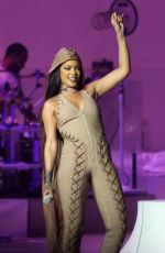 RIHANNA Performs at a Concert in Vancouver 04/23/2016