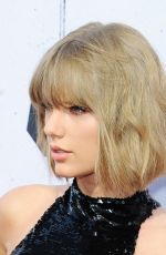 TAYLOR SWIFT at iHeartRadio Music Awards in Los Angeles 04/03/2016