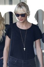 TAYLOR SWIFT at M Cafe in Beverly Hills 04/28/2016