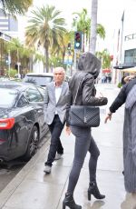 TAYLOR SWIFT Shopping at Saint Laurent Store in Beverly Hills 04/07/2016