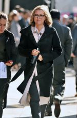 TEA LEONI on the Set of 