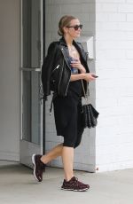 ASHLEE SIMPSON Leaves Tracey Anderson Gym in Sherman Oaks 05/19/2016