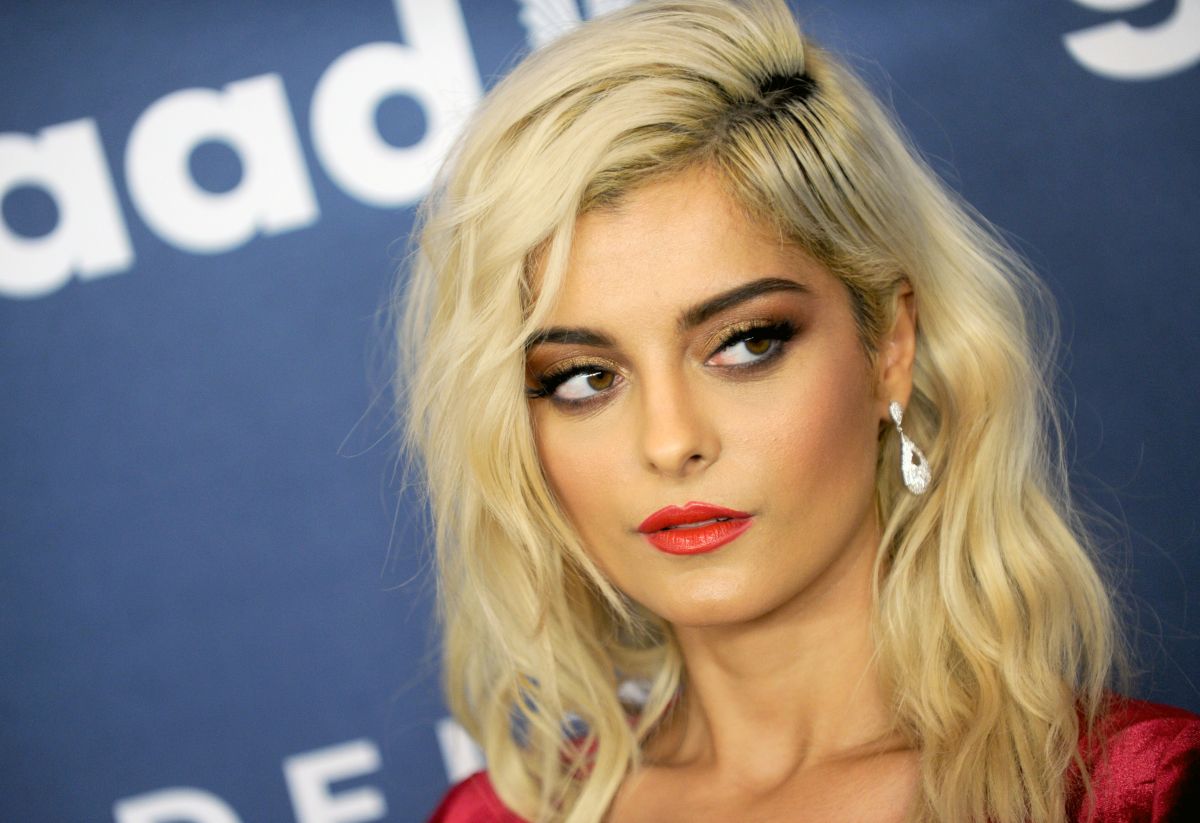 Bebe Rexha With Red Eyeliner | 10 Patriotic Beauty Looks From Your  Favourite Celebrities | POPSUGAR Beauty UK Photo 8
