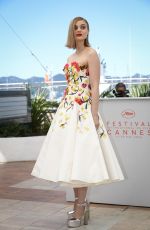 BELLA HEATHCOTE at "The Neon Demon