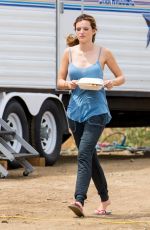 BELLA THORNE Lunch at 