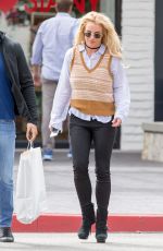 BRITNEY SPEARS Out Shopping in Los Angeles 05/25/2016