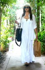 CAMILA ALVES Shoping at Chloe Boutique on Melrose Place 05/09/2016