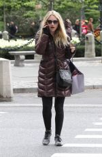 DAKOTA FANNING Shoping in Manhattan, 05/07/2016