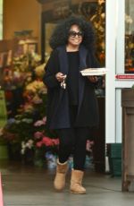 DIANA ROSS at Bristol Farms in Beverly Hills 05/13/2016