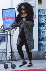 DIANA ROSS Shopping at Bristol Farms in Beverly Hills 05/23/2016