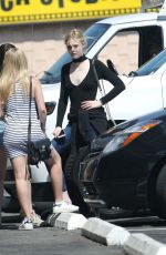 ELLE FANNING at Baskin Robbins in Los Angeles 05/27/2016