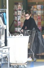 ELLEN POMPEO Shopping at Whole Foods Market in Los Angeles 05/09/2016