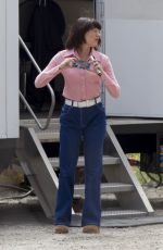 EMMA STONE on the set 