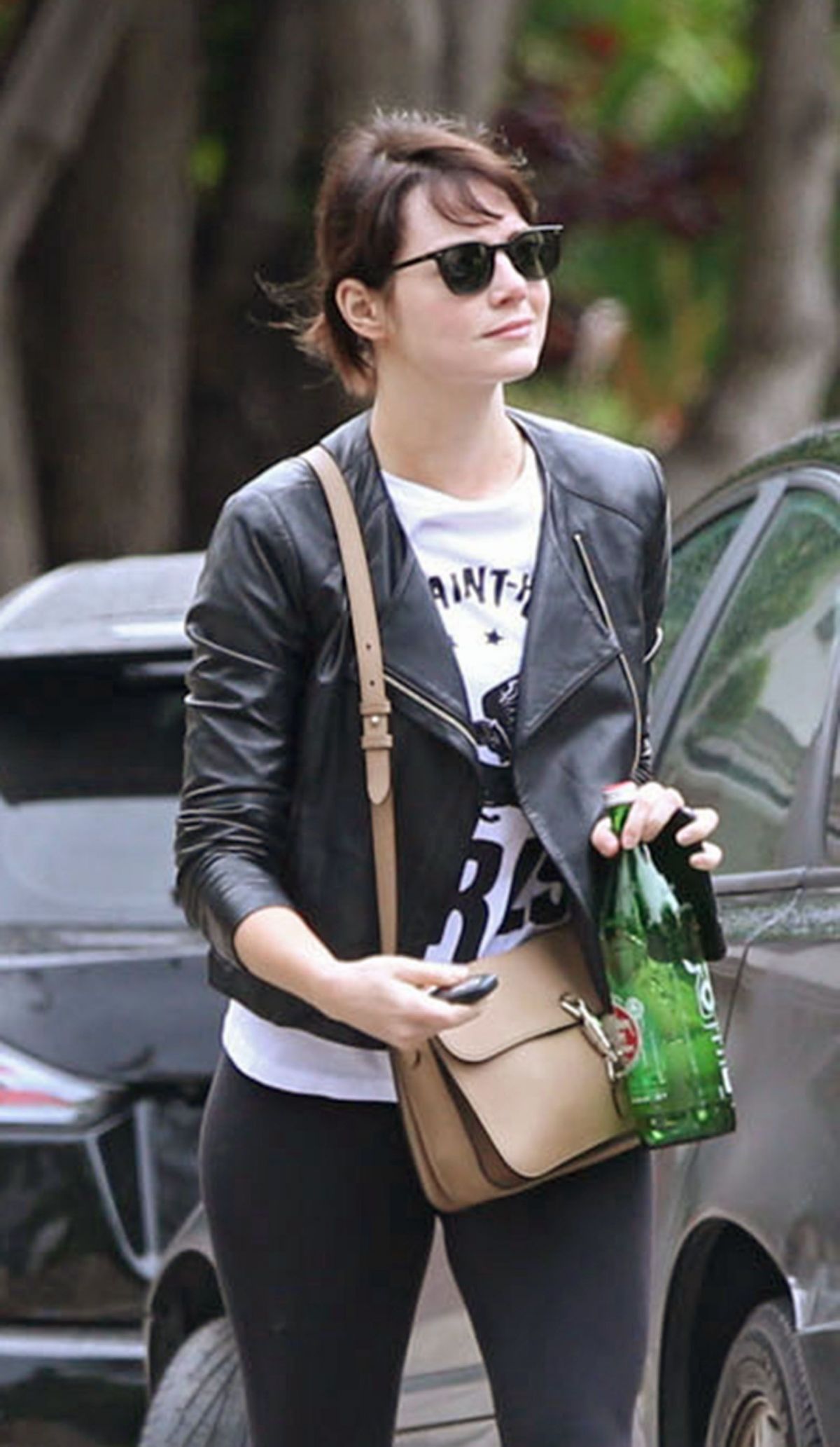 EMMA STONE Out and About in Los Angeles 05/07/2016 EMMA STONE Out and About in Los Angeles 05/07/2016