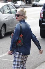 GWEN STEFANI Leaves a Nail Salon in Los Angeles 05/06/2016