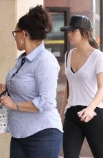 HAILEE STEINFELD Arrives at a Doctor