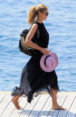 HEIDI  KLUM Arrives at Eden Roc Hotel in Antibes 05/17/2016