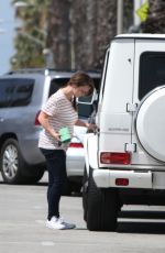 JENNIFER LOVE HEWITT Shopping at Whole Foods in Santa Monica 05/26/2016