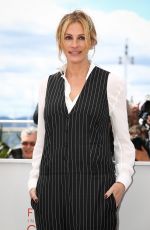 JULIA ROBERTS at 