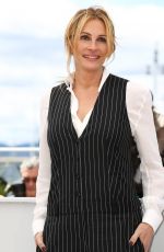 JULIA ROBERTS at 
