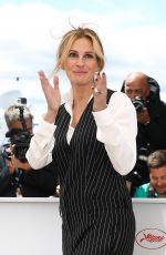 JULIA ROBERTS at 