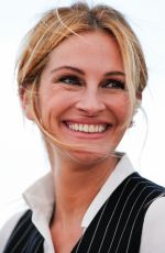 JULIA ROBERTS at 