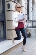 KELLY RIPA Leaves Her Apartment in New York 05/12/2016