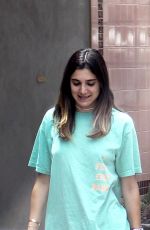 KENDALL JENNER at Beverly Glen Deli in Bel-Air 05/28/2016