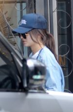KENDALL JENNER at Beverly Glen Deli in Bel-Air 05/28/2016