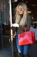 KHLOE KARDASHIAN Out ana About in Beverly Hills 05/09/2016