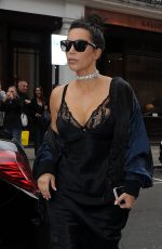 KIM KARDASHIAN Out for Lunch at 