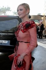 KIRSETN DUNST Leaves Hotel Martinez in Cannes 05/11/2016