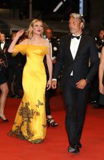KIRSTEN DUNST at 