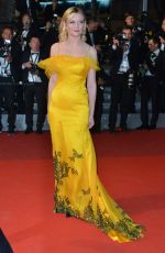 KIRSTEN DUNST at 