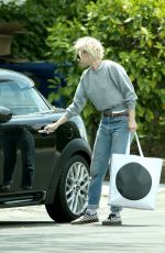 KRISTEN STEWART Out and About in Los Feliz 05/06/2016