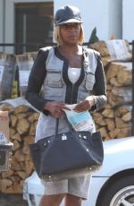 MARY J. BLIGE Out Shopping in Beverly Hills 05/01/2016