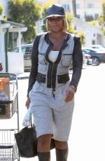 MARY J. BLIGE Out Shopping in Beverly Hills 05/01/2016